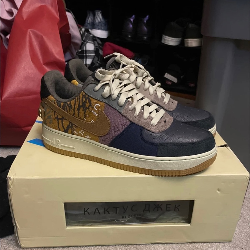 Travis Scott Air Force 1
